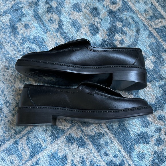 Chanel Black Quilted Flap Turnlock CC Logo Gold Mule Loafer, SZ 37.5 - Picture 6 of 6